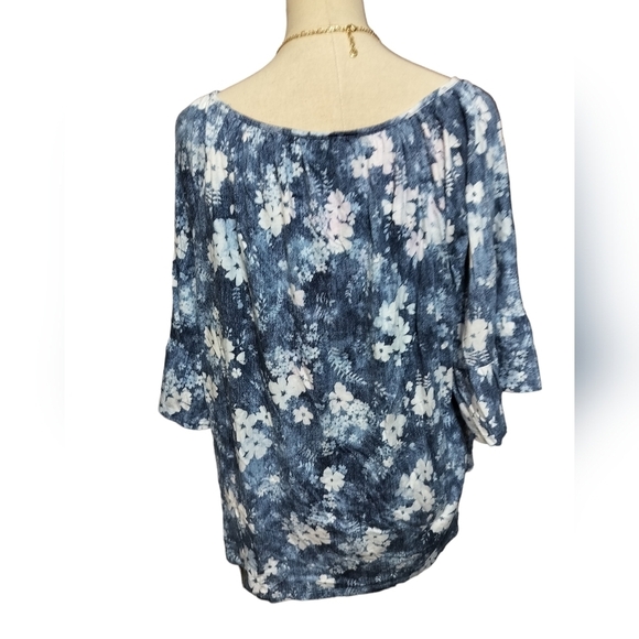 2618) Michael Kors Blue Floral Print 3/4 Bell Sleeve Top Plus Size 3X - Picture 5 of 8